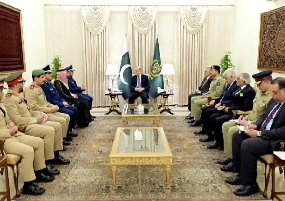 Top Saudi general meets Pakistan PM, Munir to boost defence ties - News Karnataka