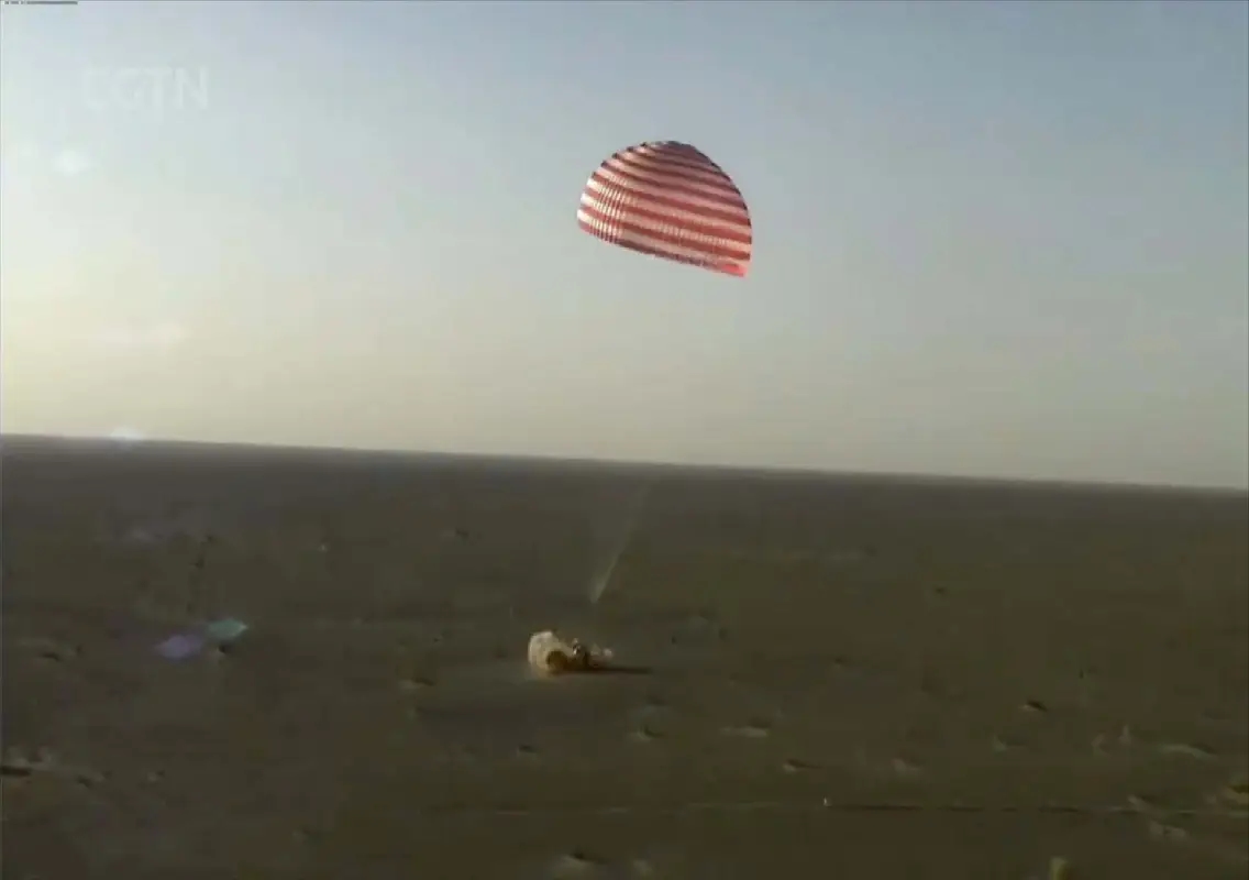 Shenzhou-21 return capsule lands safely in Inner Mongolia with three astronauts: WATCH - News Karnataka