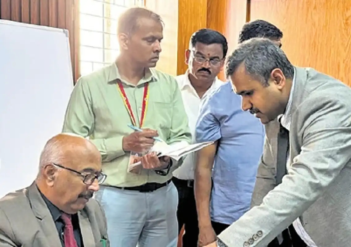 Shocking lapses: Lokayukta finds fake licences at Bengaluru RTOs - News Karnataka