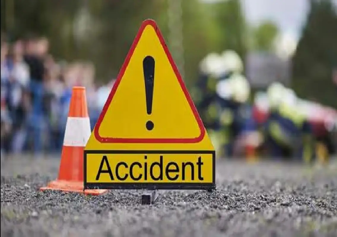 Ten-vehicle pile-up on Kempegowda Airport flyover near Kodigenahalli: WATCH - News Karnataka