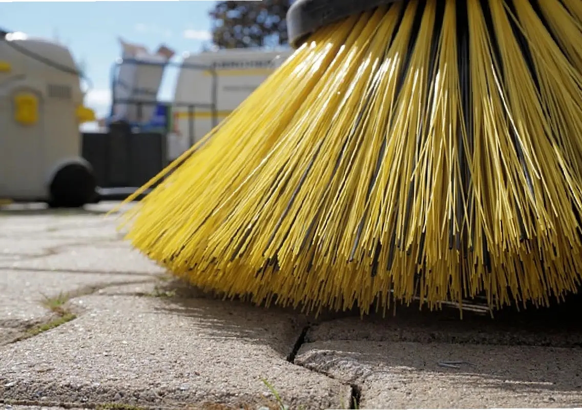 Karnataka government faces scrutiny over ₹613 crore road sweeper project - News Karnataka