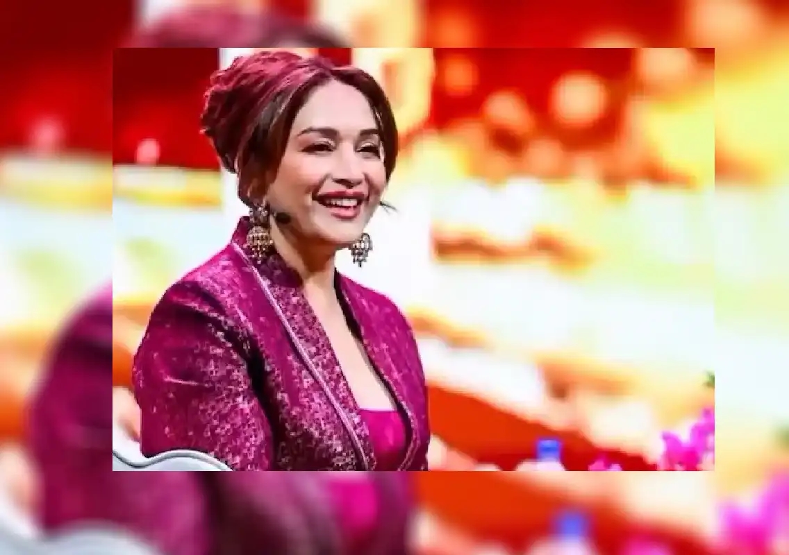 Madhuri Dixit’s Toronto event criticised; organisers clarify delay: WATCH - News Karnataka