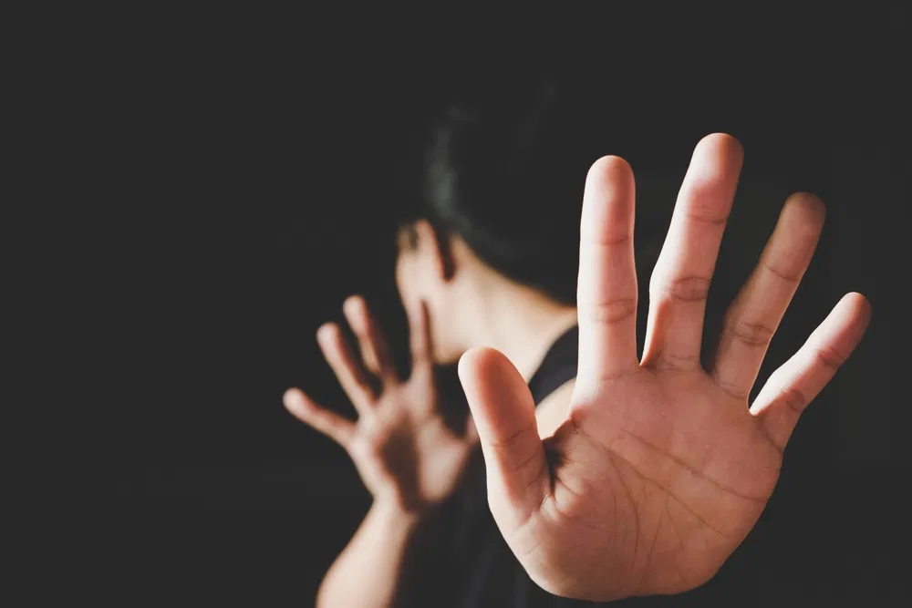 Woman slaps man at Mumbai’s Govandi station after alleging obscene gestures - News Karnataka