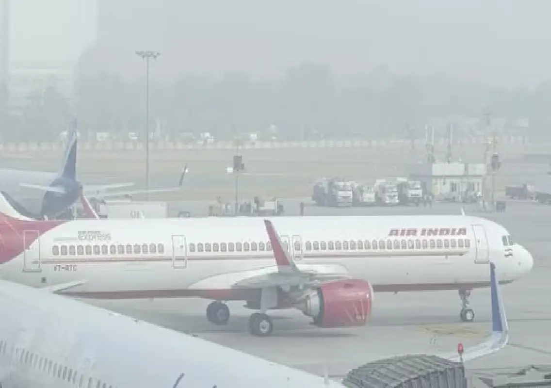 Air India flight returns to Delhi after engine oil pressure issue - News Karnataka
