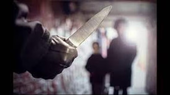 Brave women foil snatching bid at knifepoint, attackers flee in Punjab - News Karnataka