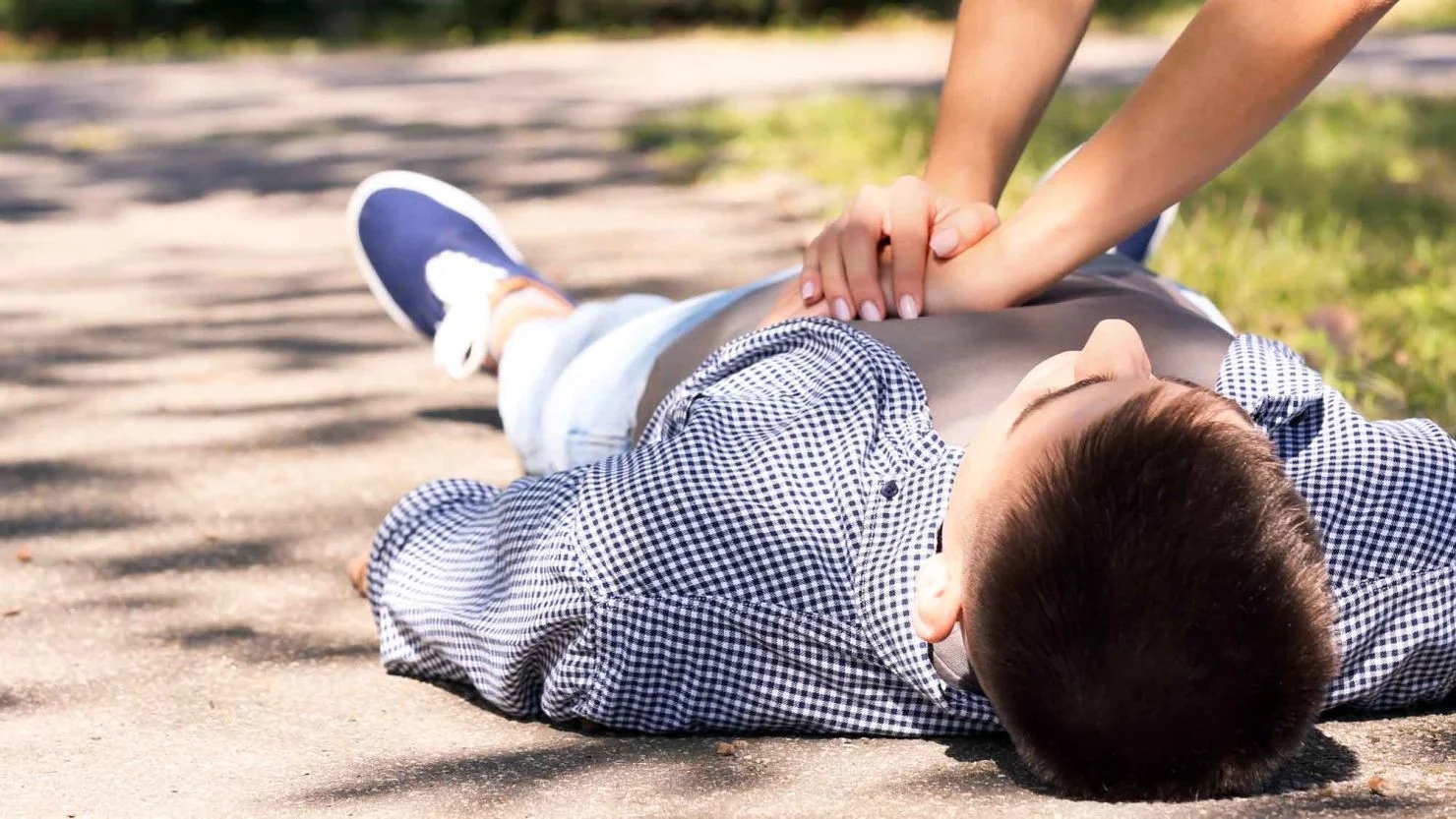 Class 12 student collapses after teacher assault, FIR filed - News Karnataka