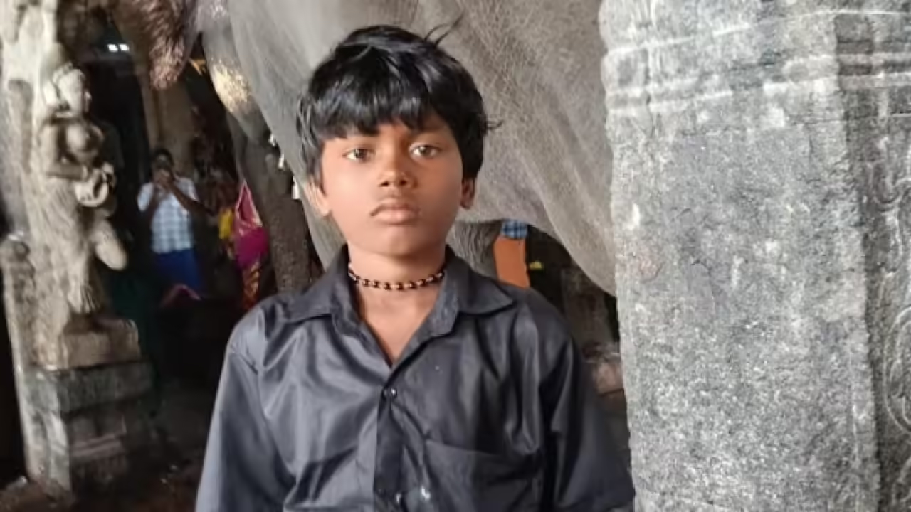Class 7 student dies as school wall collapses in Tiruvallur - News Karnataka