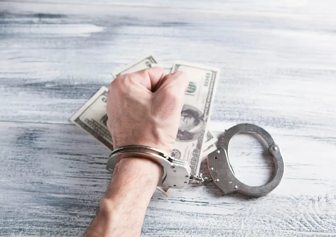 Couple gets 10-year jail term for cheating 103 investors - News Karnataka