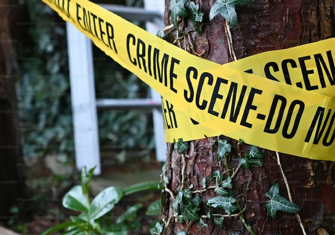 Husband visits hostel to murder wife and take selfie with dead body - News Karnataka
