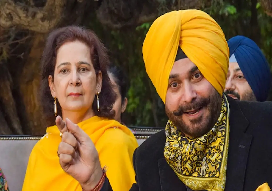 Congress suspends Navjot Kaur Sidhu after explosive “Rs 500 crore CM” remark - News Karnataka