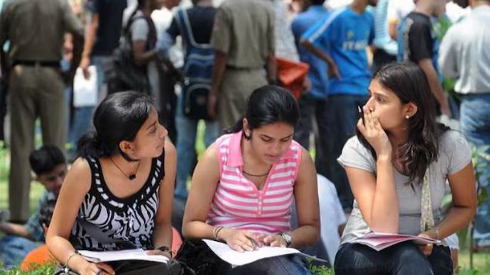 Court rules colleges cannot withhold students’ original certificates - News Karnataka