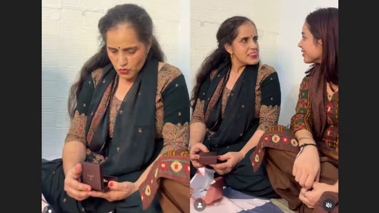Daughter’s surprise gold gift for mother goes viral, moving social media to tears - News Karnataka