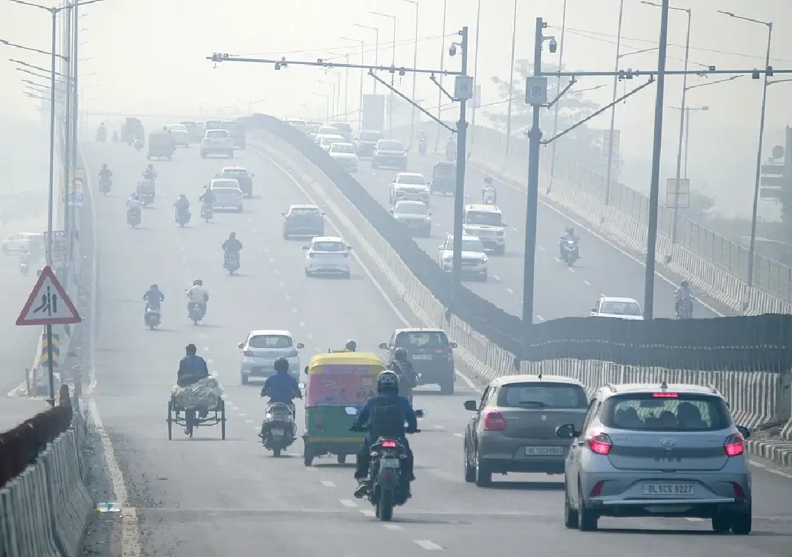 Delhi air quality worsens; AQI hits 372, nearing ‘severe' - News Karnataka