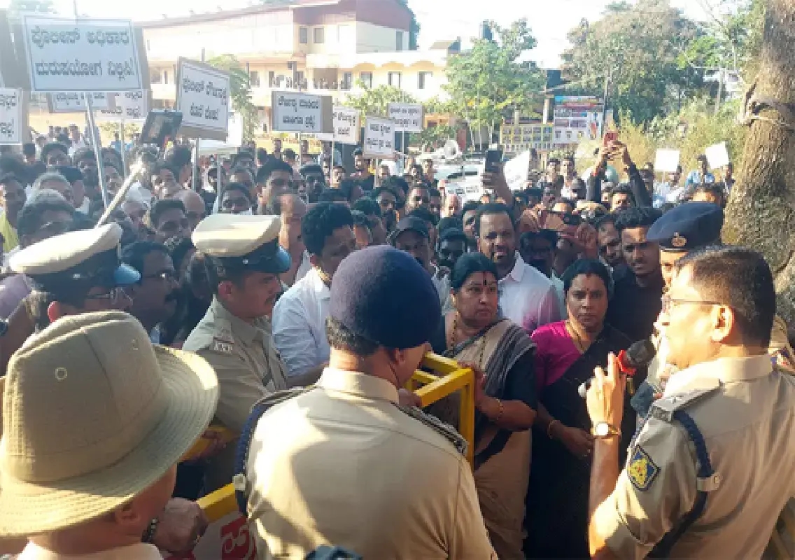 FIR registered after protest over alleged police assault in Brahmavar - News Karnataka