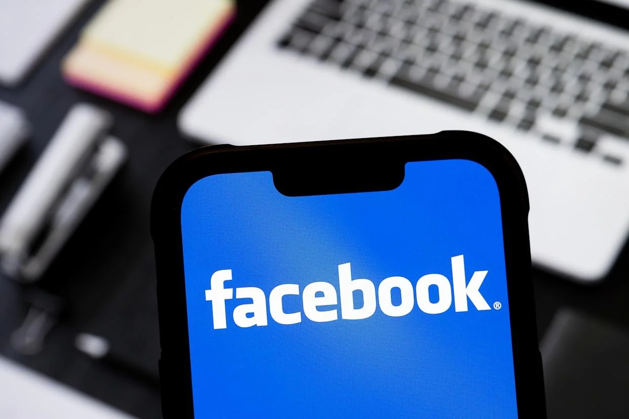 Facebook rolls out cleaner design and smarter tools for 2026 - News Karnataka