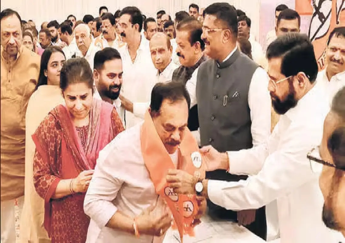 Five ex-corporators from Sena (UBT), Congress join Shinde camp ahead of polls - News Karnataka