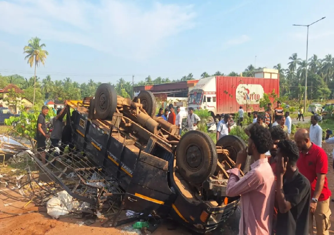 Five workers killed as goods vehicle overturns on NH-66 near Kaup - News Karnataka