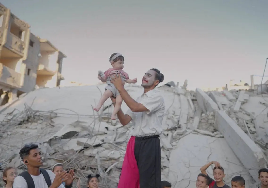 Gaza circus performers find moments of joy amid war in documentary ‘One More Show’ - News Karnataka