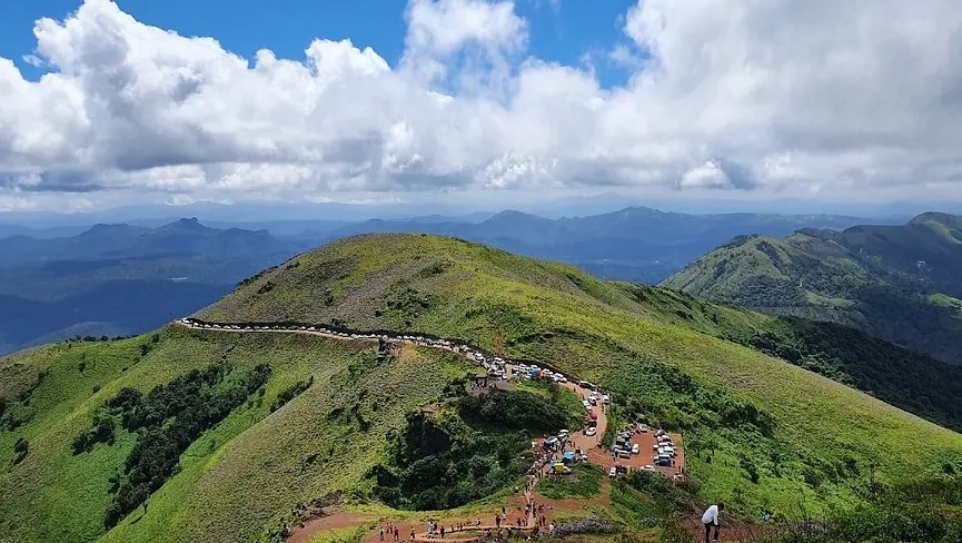 Helicopter tours offer festive aerial views of Mullayanagiri, Coffee Land - News Karnataka