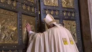 Holy Door closes at Saint Mary Major on Christmas Day - News Karnataka
