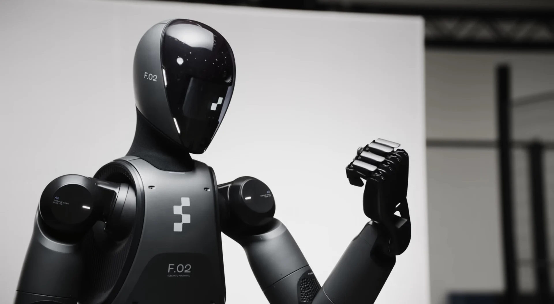 Humanoid robot strength under scrutiny after demos and lawsuit - News Karnataka
