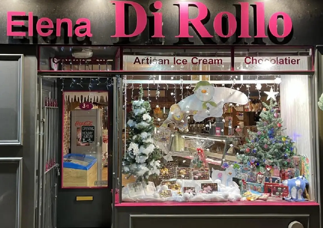 Ice cream shop in Scotland designs window with ‘Snowman’ theme - News Karnataka