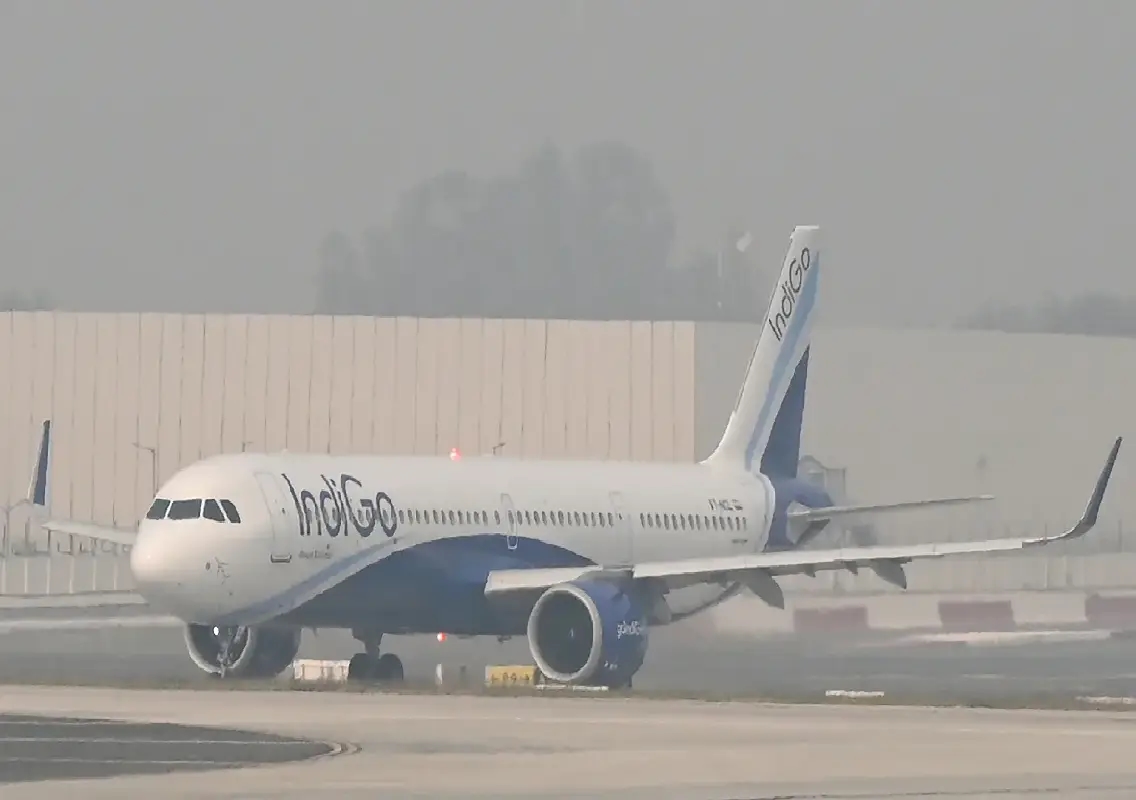 IndiGo issues advisory as dense fog disrupts flights in Bengaluru - News Karnataka