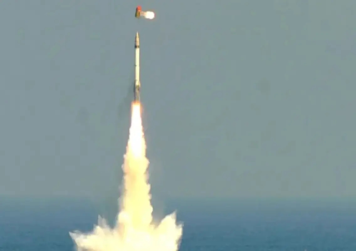 India tests K-4 missile from nuclear submarine, boosts sea deterrence - News Karnataka