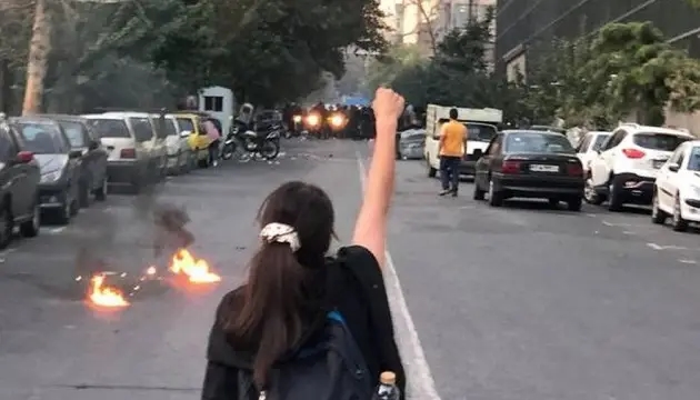 Iran protests spread to universities as inflation and currency crisis bite - News Karnataka