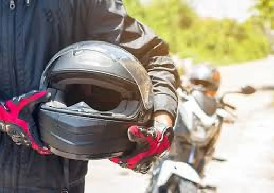 Kolar police enforce mandatory helmet rule for riders and pillion passengers - News Karnataka