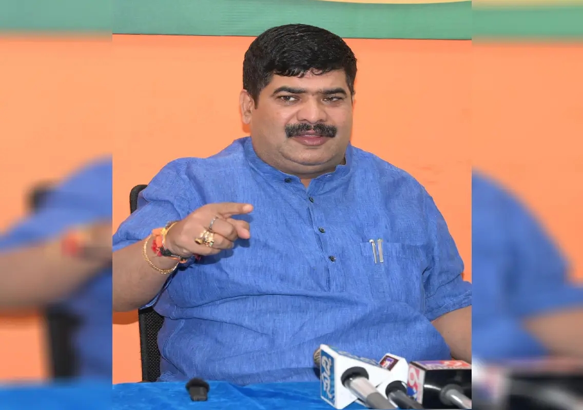 MCC administration has collapsed, alleges MLA Vedavyasa Kamath - News Karnataka