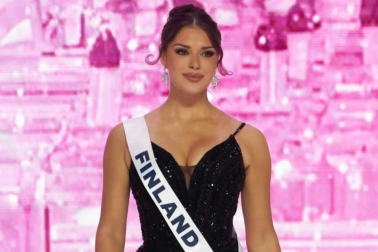 Miss Finland stripped of crown over racist gesture photo - News Karnataka