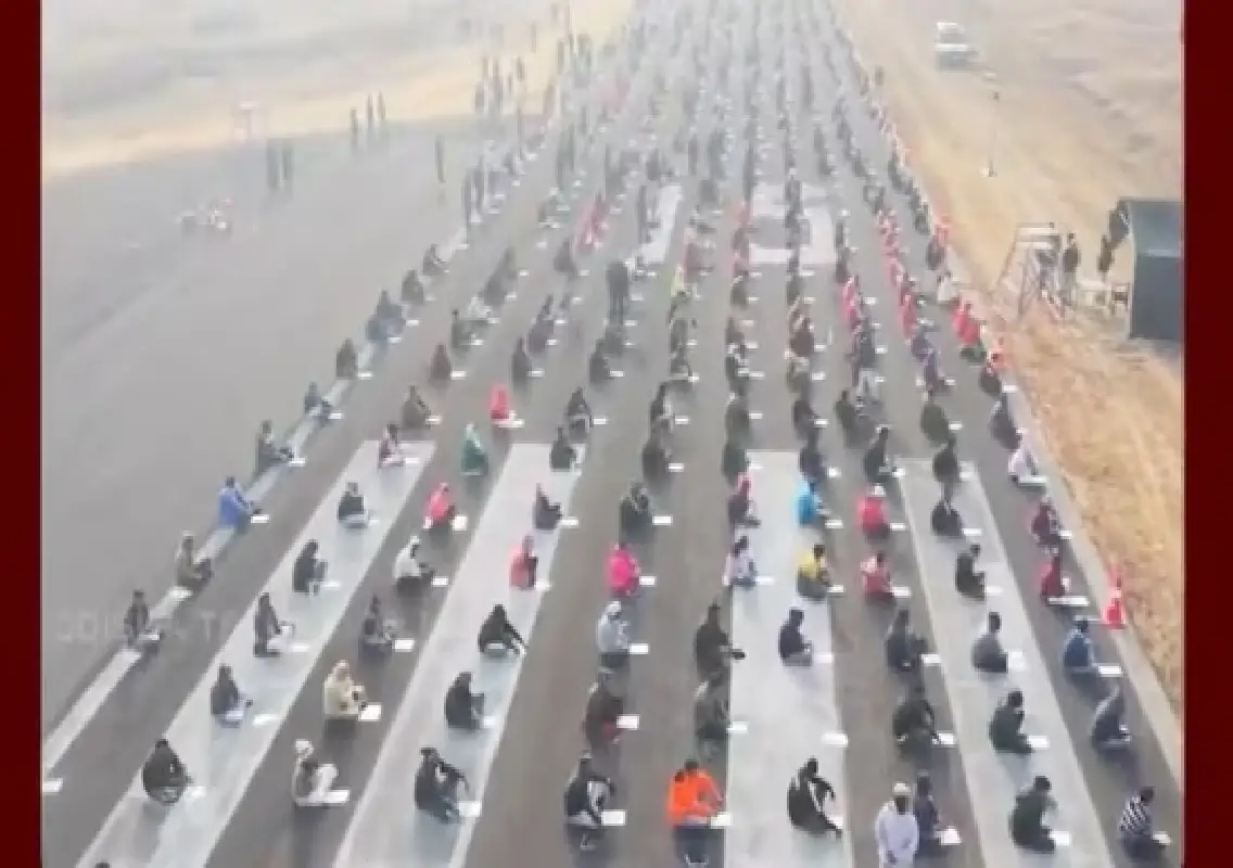 Odisha Home Guard exam held on Sambalpur airstrip sparks outrage: WATCH - News Karnataka