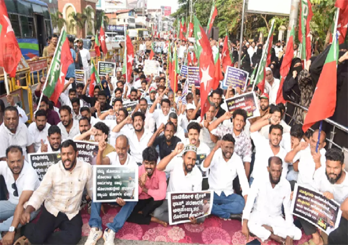 Police register suo motu case over SDPI protest video clips - News Karnataka