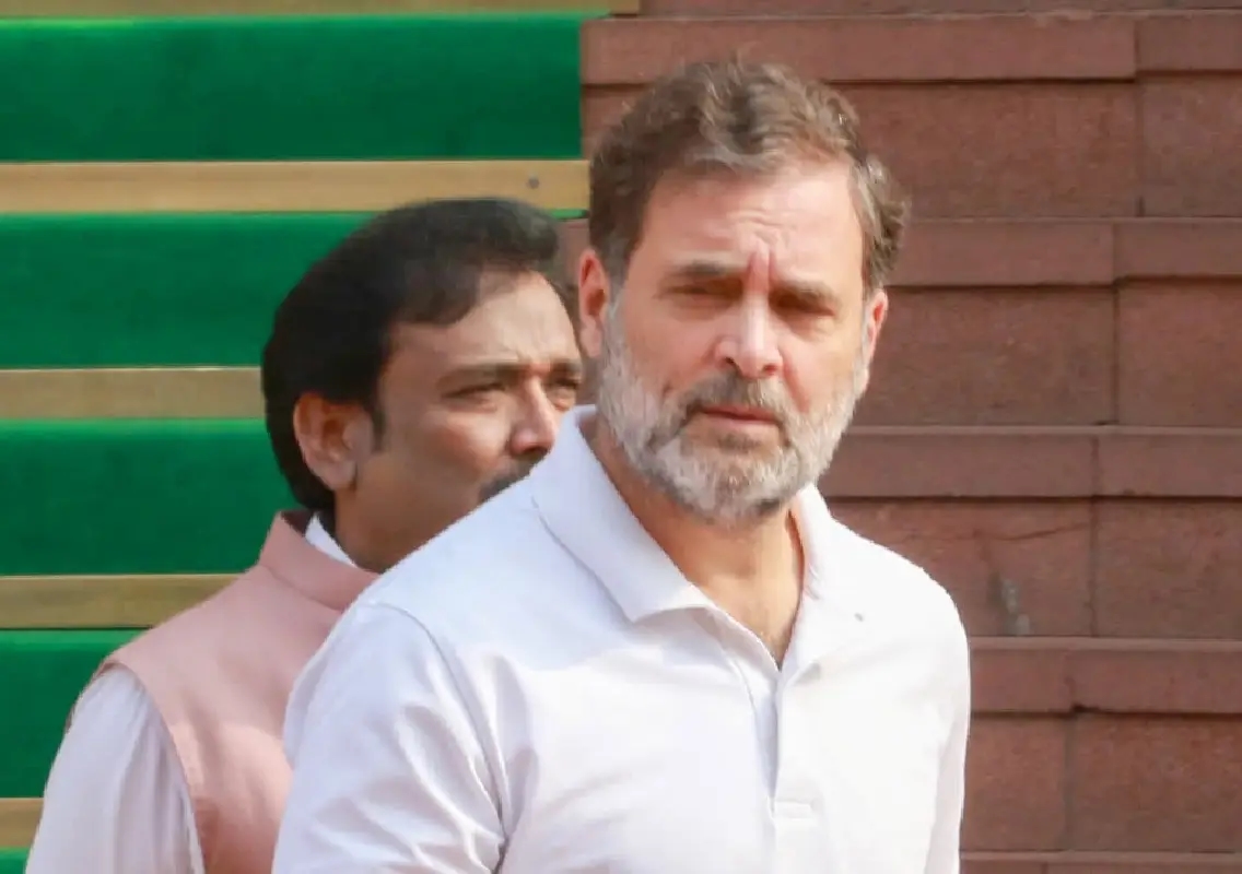 Rahul Gandhi alleges govt blocks LoP meetings with visiting leaders ahead of Putin visit - News Karnataka