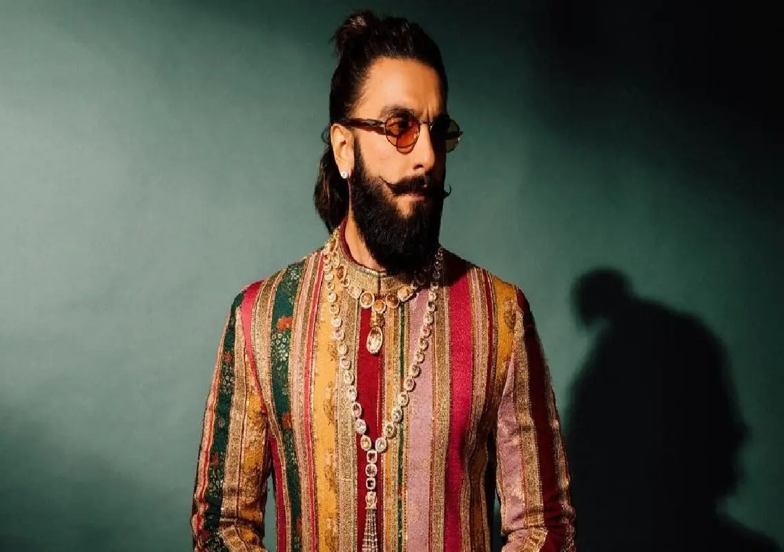Ranveer Singh completes 15 years: Revisiting 10 iconic characters that shaped his journey: WATCH - News Karnataka