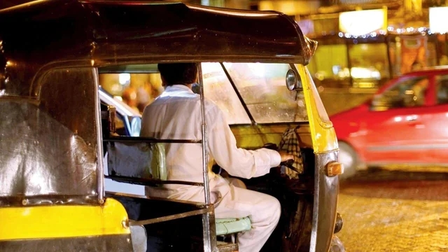 Reckless auto ride in Andheri sparks fresh road safety fears - News Karnataka