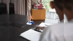 Reddit user’s job hunt stalls after quitting over hostile workplace, netizens step in to help - News Karnataka