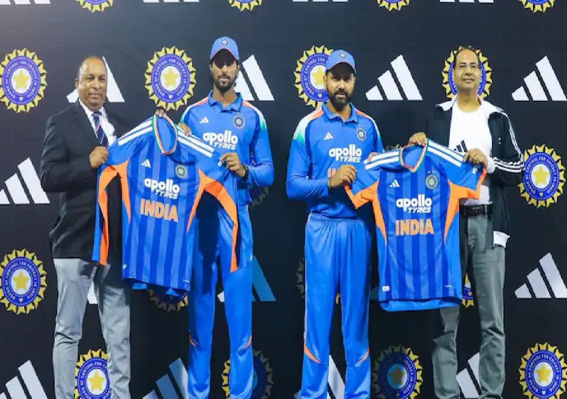 Rohit Sharma unveils India’s new T20I jersey during Raipur ODI: WATCH - News Karnataka