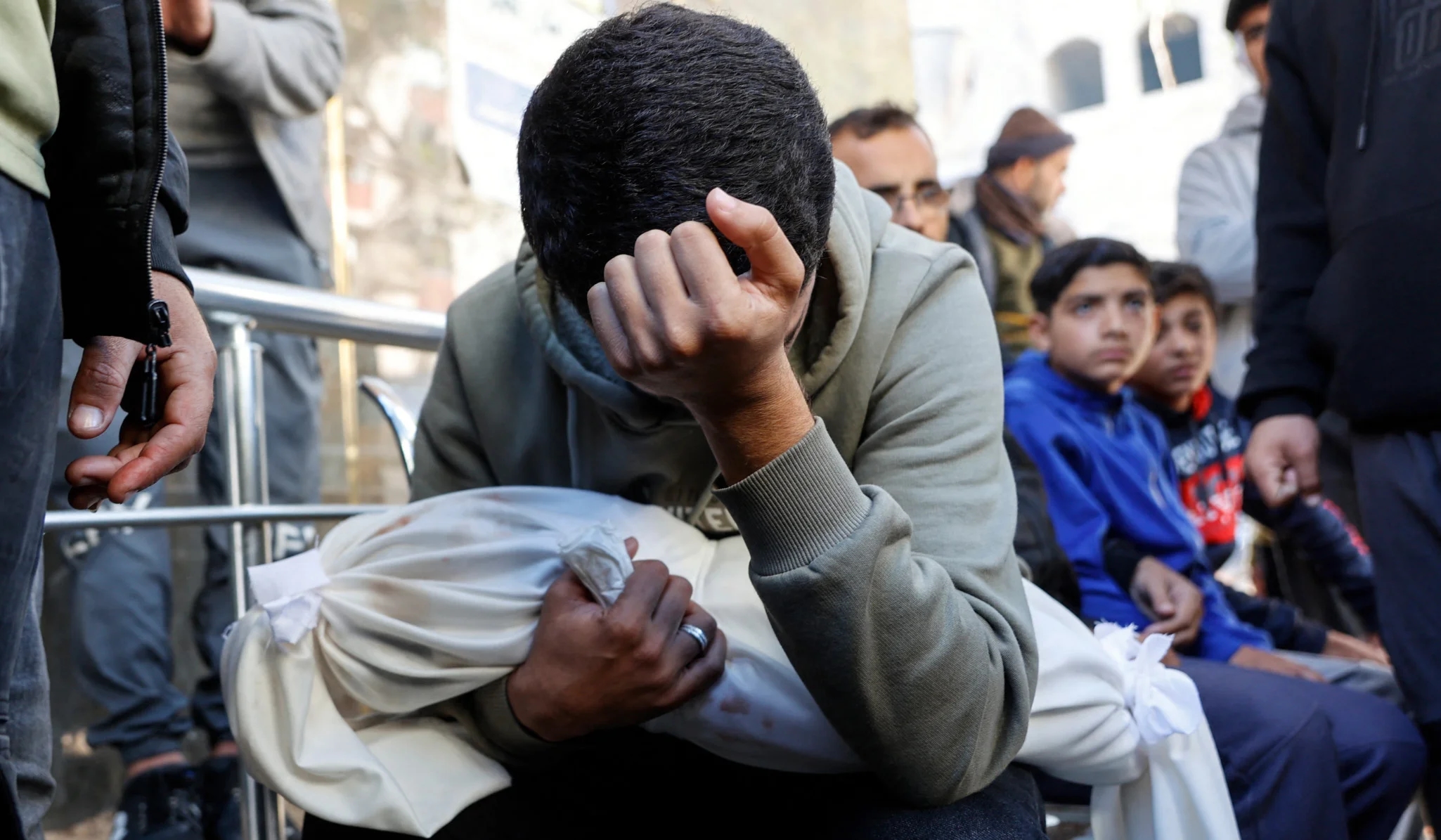 Six killed as Israeli strike hits school shelter during wedding in Gaza - News Karnataka