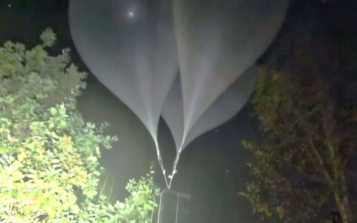 Smuggling balloons shut Lithuania airport as fears of hybrid attack grow - News Karnataka