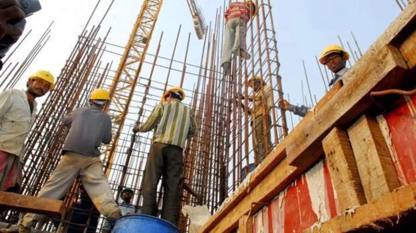 Tamil Nadu trains 30,000 construction workers in ₹45 crore skill push - News Karnataka