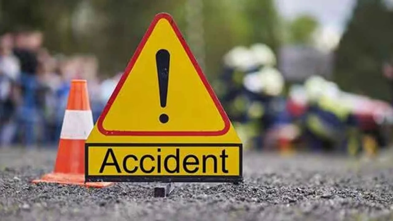 Three youths killed after bike plunges into culvert on NH-161B - News Karnataka