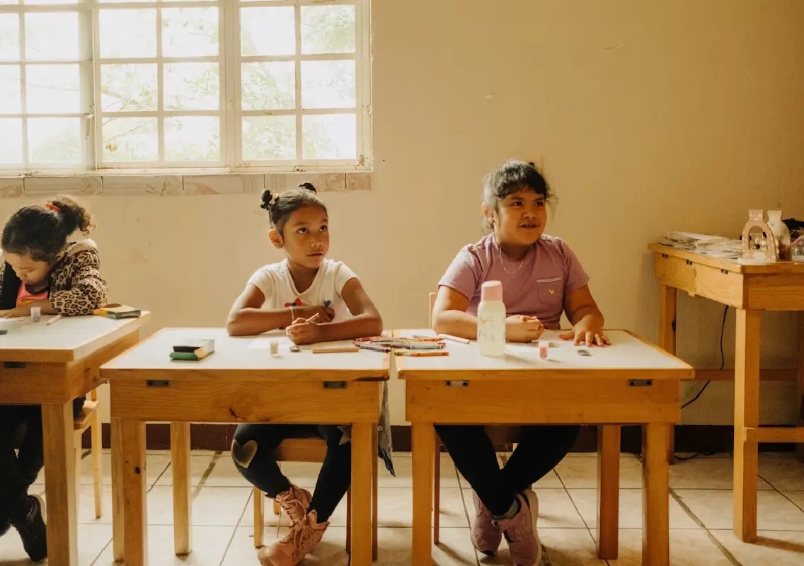 Viral video of kindergarten girls’ ‘serious discussion’ delights internet - News Karnataka