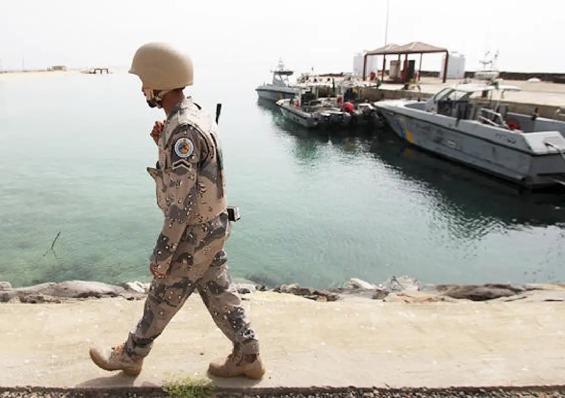 Border Guards rescue two Egyptians after boat breaks down in Red Sea - News Karnataka