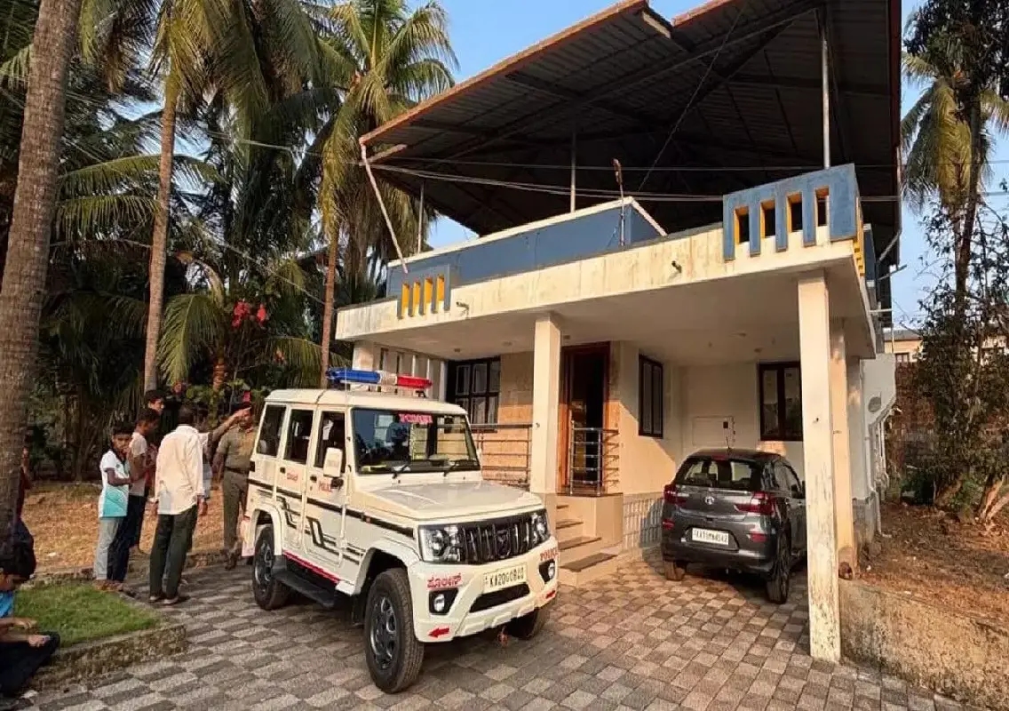 Burglars decamp with gold jewellery worth ₹48 lakh in house break-in - News Karnataka