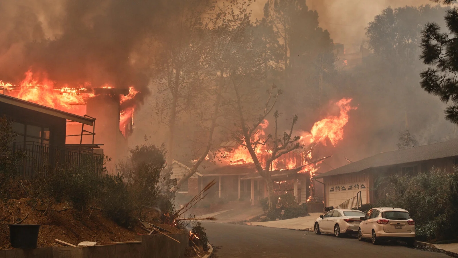 Case sharpens against suspect in deadly Palisades wildfire - News Karnataka