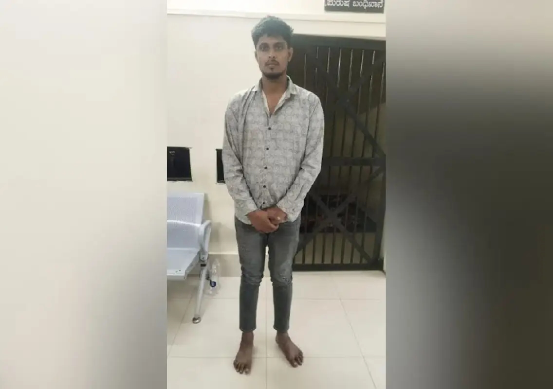 Dagger-wielding biker arrested in Bengaluru road rage case: WATCH - News Karnataka