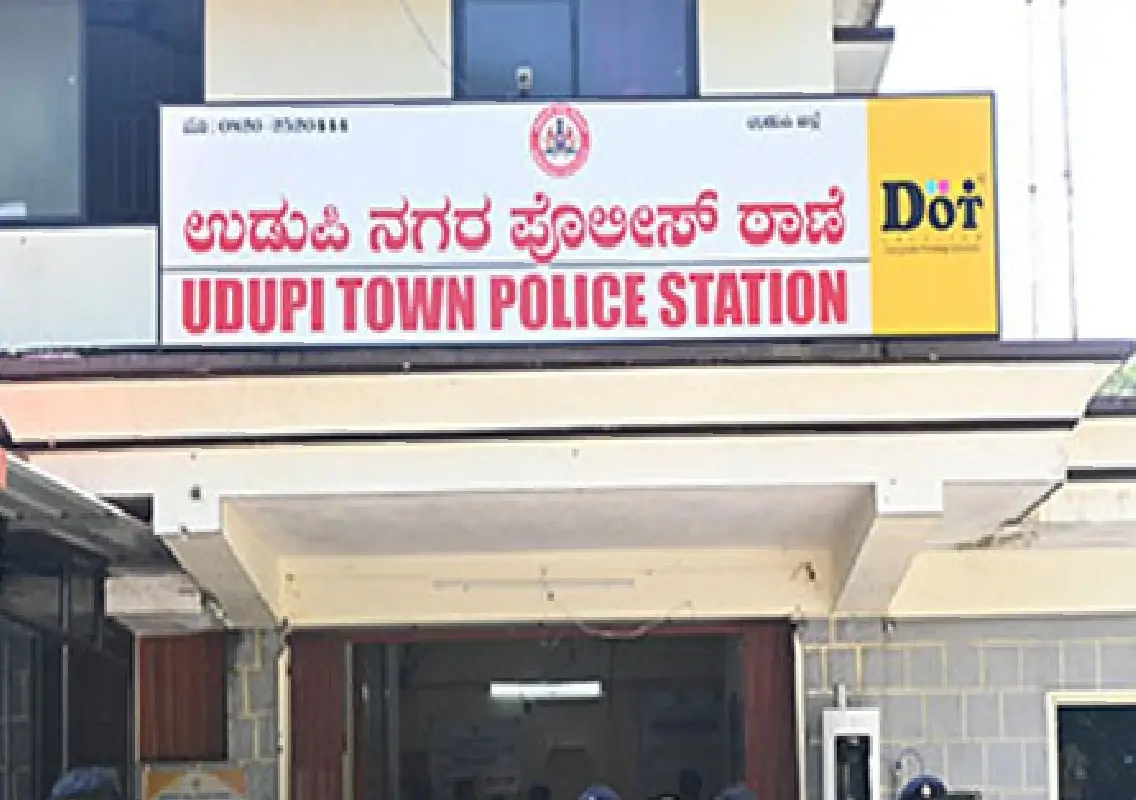 Driver injured in bus timing dispute; police register two cases - News Karnataka