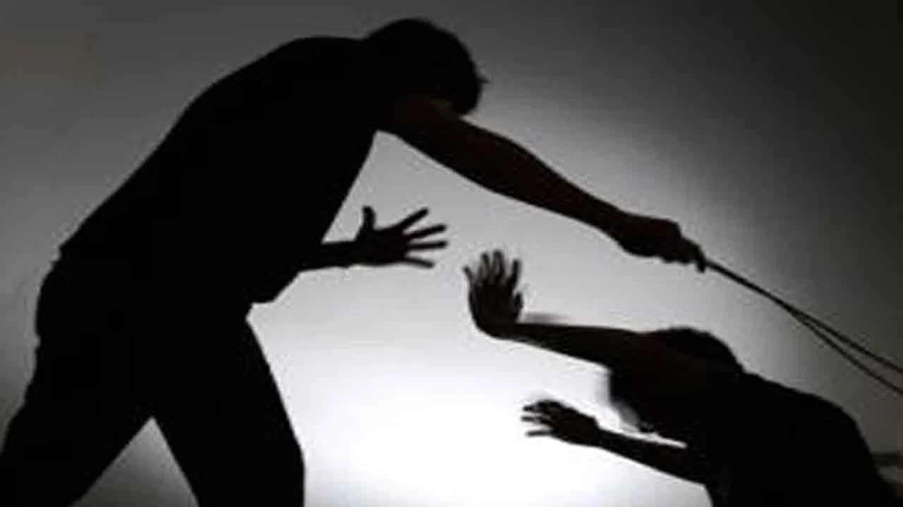 Drunk son beats father to death over money in Medak village - News Karnataka